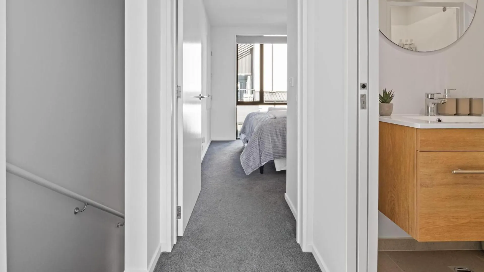 Апартаменты Cbd 2 Bed 2 Bath With Free Parking Крайстчёрч Новая Зеландия
