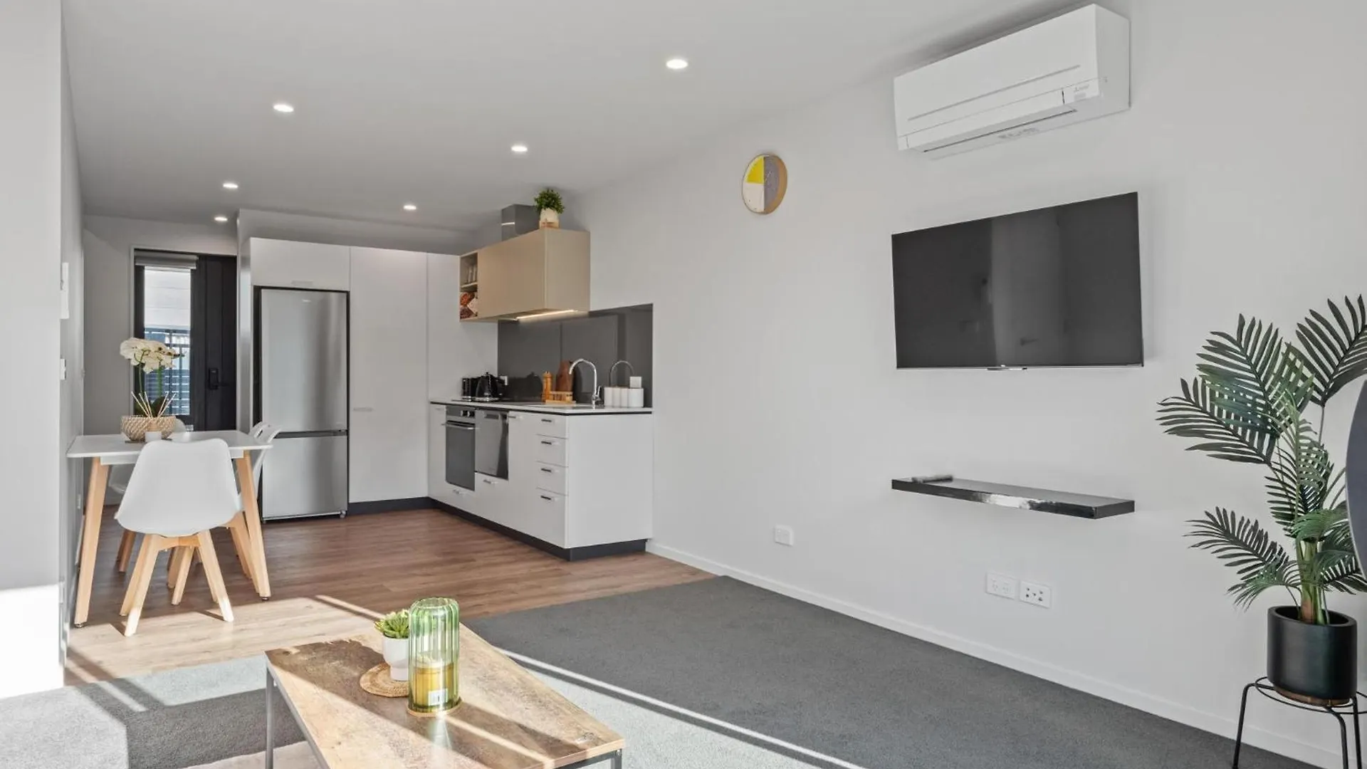 Апартаменты Cbd 2 Bed 2 Bath With Free Parking Крайстчёрч